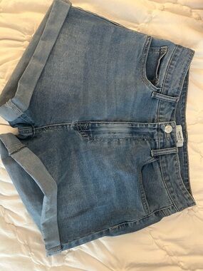 Forever 21 Light Blue Denim Rolled-Hem Women’s Shorts